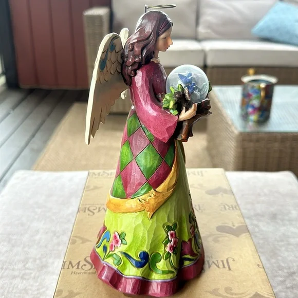 Jim Shore for Enesco Heartwood Creek Angel with Bird in Glass Dome 9.2” - Picture 4 of 11